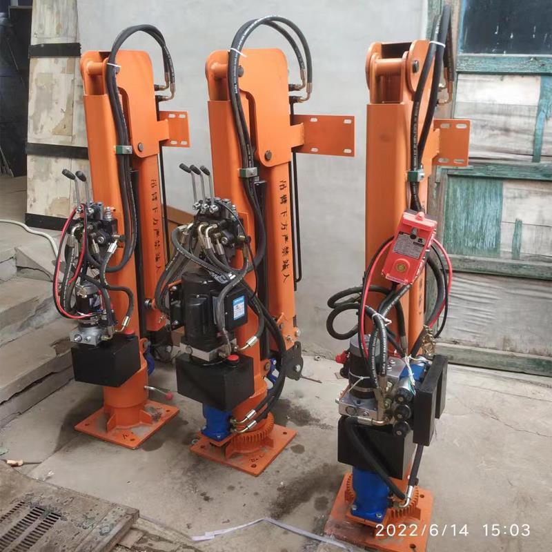 镇原县重汽蓝牌随车吊 3.2吨 国六动力强 液压驱动 农用自卸起重机